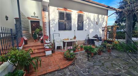 VILLA ABBINATA CON GIARDINO VISTA MARE