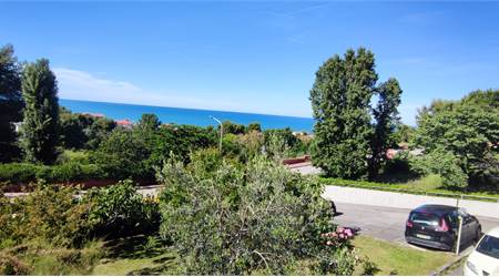 APPARTAMENTO CON GIARDINO E TERRAZZO ZONA VILLE 
