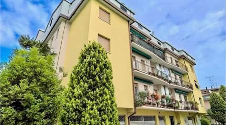 APPARTAMENTO 3° PIANO CON ASCENSORE, VISTA PANORAMICA E GARAGE PIANO TERRA