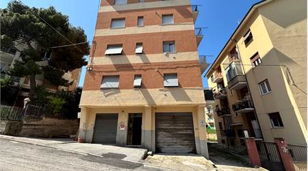 APPARTAMENTO ARREDATO 2 CANERE E 2 GARAGE A FALCONARA MARITTIMA