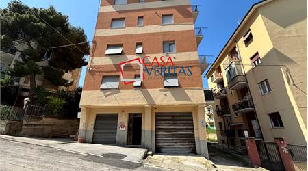 APPARTAMENTO ARREDATO 2 CAMERE E 2 GARAGE A FALCONARA MARITTIMA