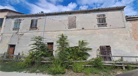 Esclusivo Rustico Parco del Conero: Un Progetto Unico tra Natura e Servizi